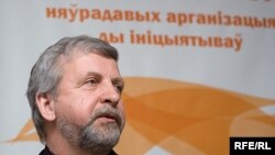 Александр Милинкевич уверен, что сближение с Европой вынудит Лукашенко к либерализации