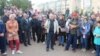 "Азамат, тебе пора уходить!". В Ишимбае требовали отставки главы