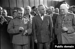 Сталин, Трумэн и Черчилль на Потсдамской конференции, июль 1945 года