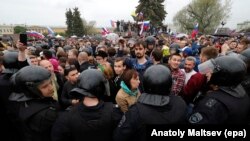 Акция протеста 12 июня на Марсовом поле в Петербурге 